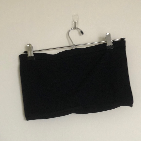 🟢 forever 21 black bandeau strapless crop top - Picture 2 of 4